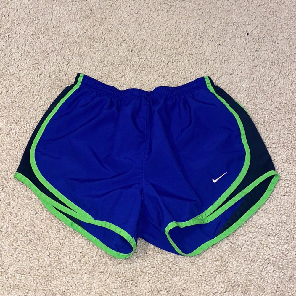 GREAT CONDITION NIKE SHORTS